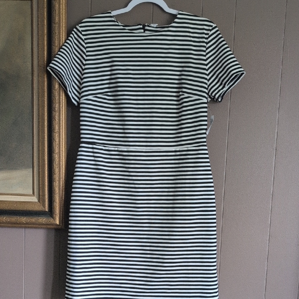 Old Navy Black and White Raglan Midi Dress